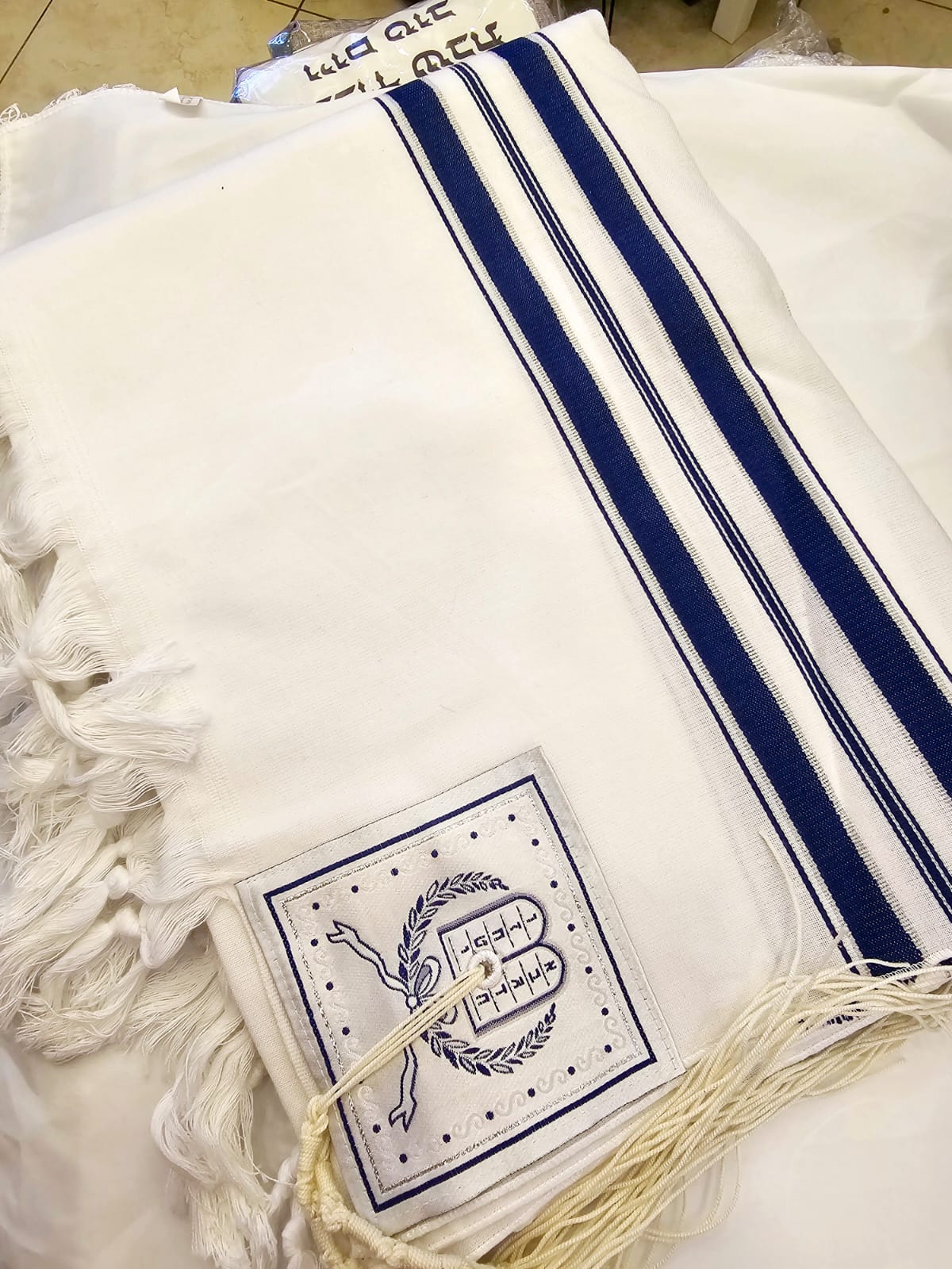 טלית חתנים מהודרת כותנה פסים כחולים וכסף